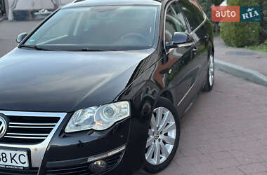 Універсал Volkswagen Passat 2009 в 