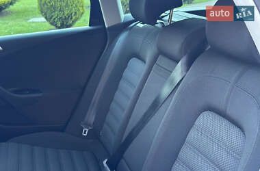 Універсал Volkswagen Passat 2009 в 