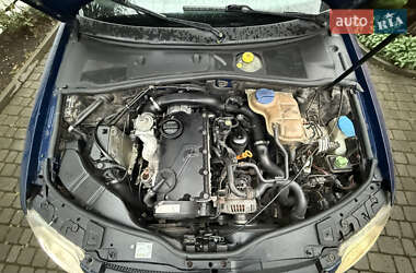 Універсал Volkswagen Passat 2001 в 