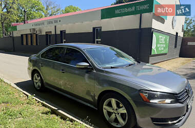 Седан Volkswagen Passat 2012 в Харькове