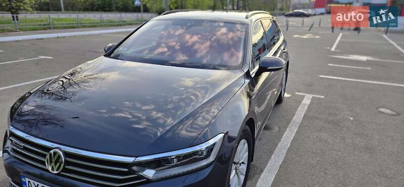 Универсал Volkswagen Passat 2017 в Харькове