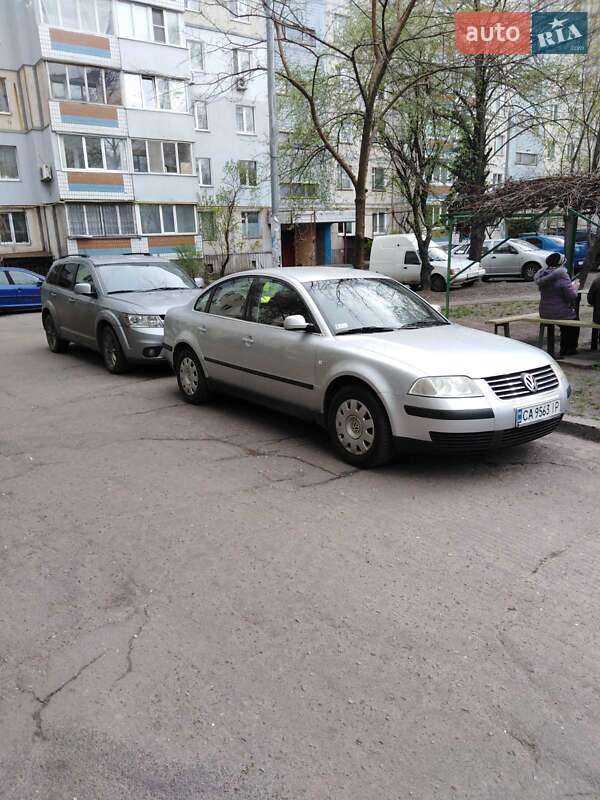 Седан Volkswagen Passat 2001 в Черкасах