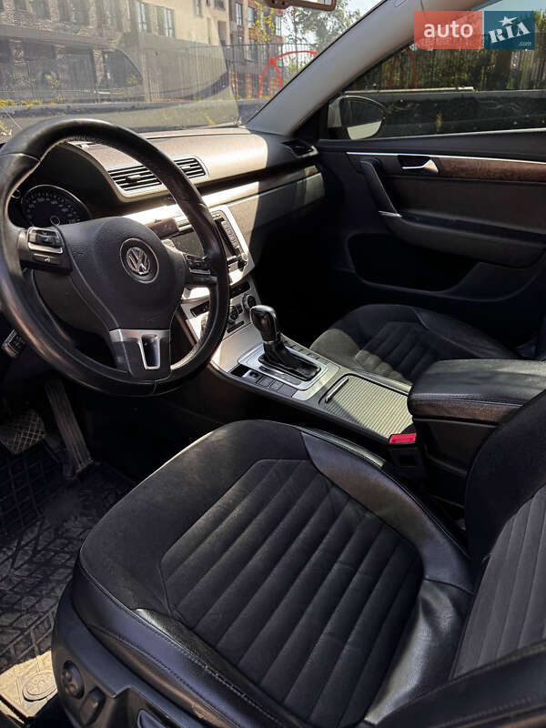Седан Volkswagen Passat 2012 в Кропивницком