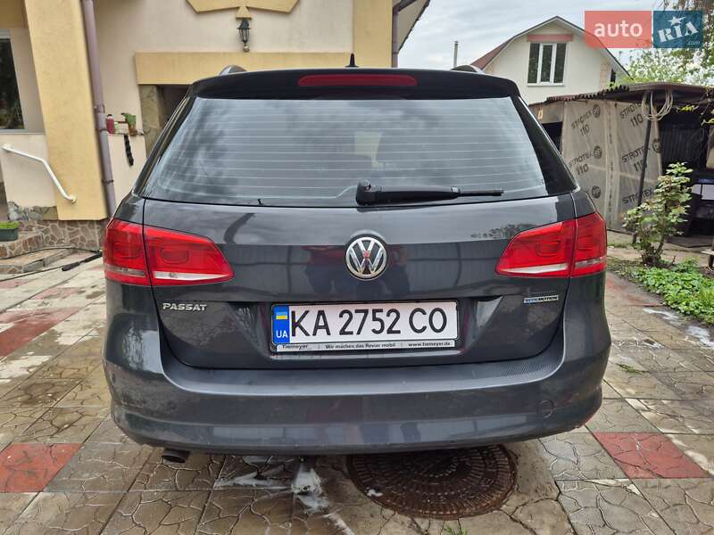 Універсал Volkswagen Passat 2011 в Києві
