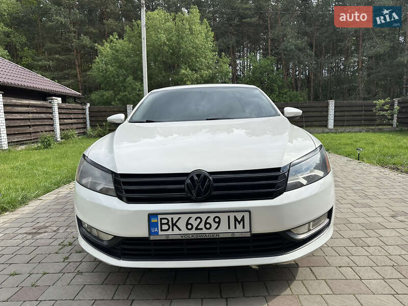 Седан Volkswagen Passat 2012 в 