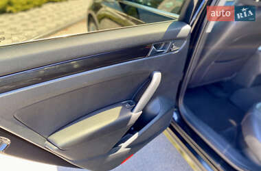 Седан Volkswagen Passat 2011 в 
