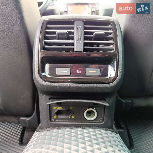 Универсал Volkswagen Passat 2018 в Хмельницком