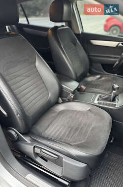 Седан Volkswagen Passat 2012 в 
