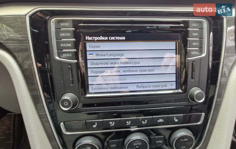 Седан Volkswagen Passat 2016 в Киеве