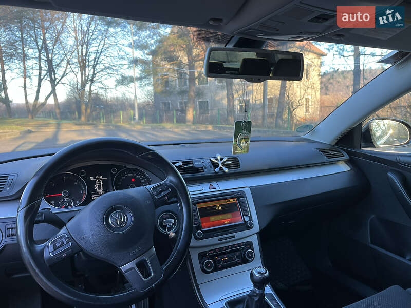 Универсал Volkswagen Passat 2010 в Львове