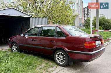Седан Volkswagen Passat 1996 в 