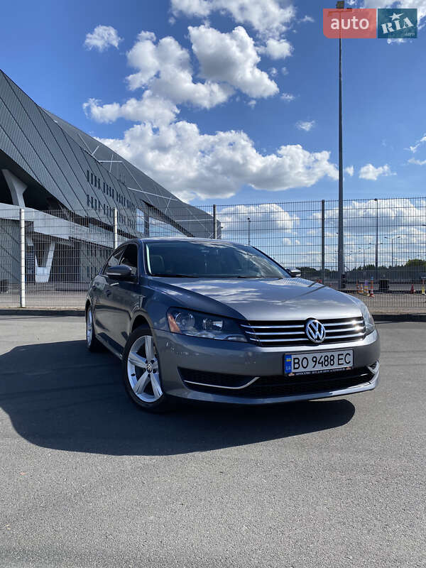 Седан Volkswagen Passat 2012 в 