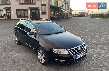 Універсал Volkswagen Passat 2008 в Рівному