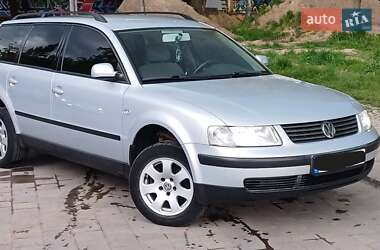 Универсал Volkswagen Passat 2000 в Львове