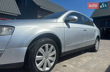 Седан Volkswagen Passat 2006 в 
