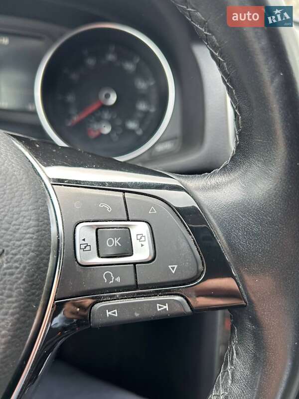 Седан Volkswagen Passat 2018 в Черкассах