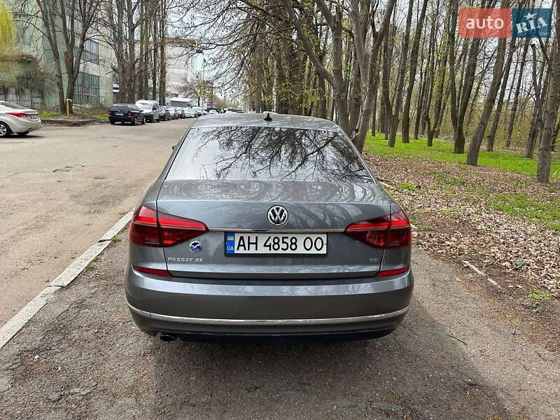 Седан Volkswagen Passat 2018 в Черкассах