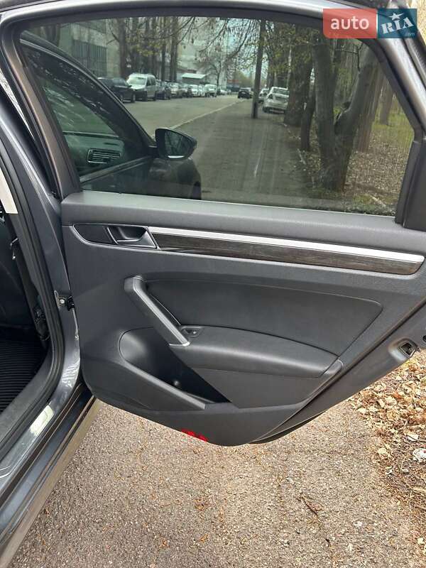 Седан Volkswagen Passat 2018 в Черкассах