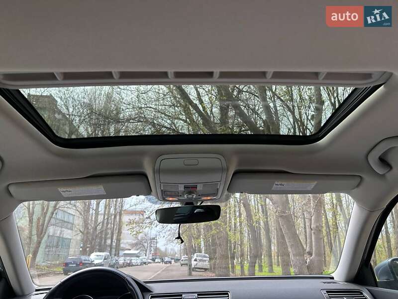 Седан Volkswagen Passat 2018 в Черкассах