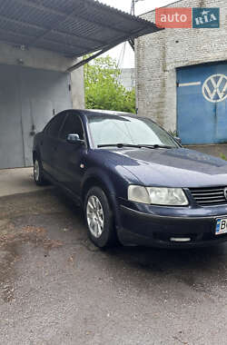 Седан Volkswagen Passat 1998 в Хмельницькому