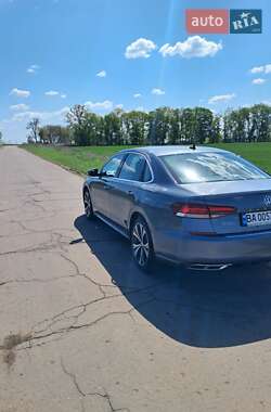 Седан Volkswagen Passat 2021 в 