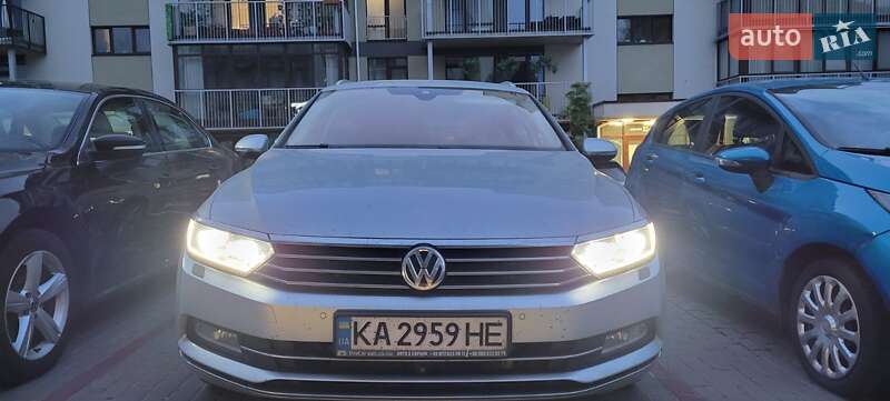 Универсал Volkswagen Passat 2018 в Киеве