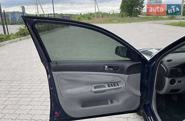 Седан Volkswagen Passat 2002 в 
