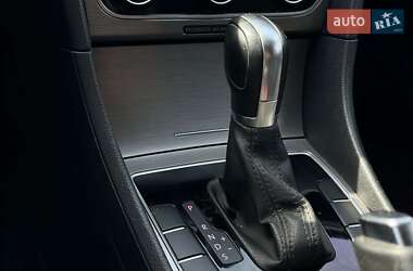 Седан Volkswagen Passat 2015 в 
