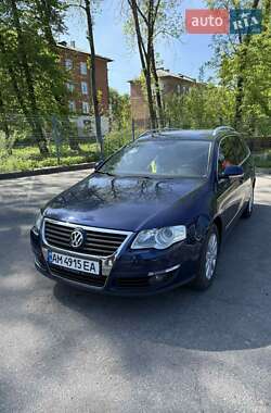Універсал Volkswagen Passat 2008 в Житомирі