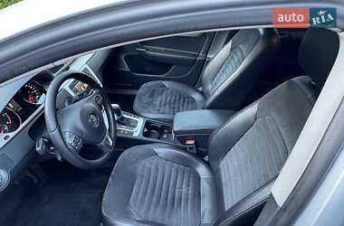 Універсал Volkswagen Passat 2012 в 