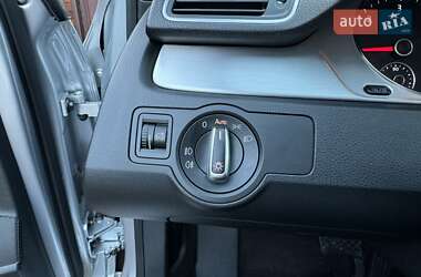 Універсал Volkswagen Passat 2012 в 