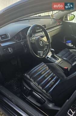 Универсал Volkswagen Passat 2012 в 
