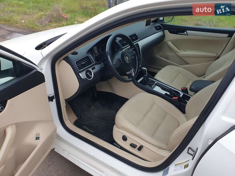 Седан Volkswagen Passat 2012 в Крыжополе