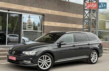 Универсал Volkswagen Passat 2020 в Тернополе