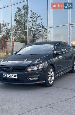 Седан Volkswagen Passat 2017 в Запорожье