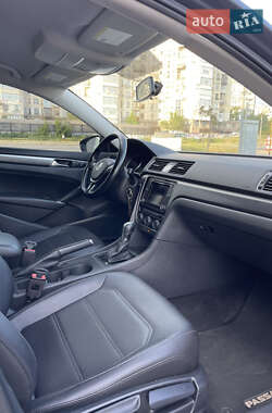 Седан Volkswagen Passat 2017 в 