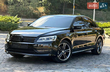 Седан Volkswagen Passat 2014 в 