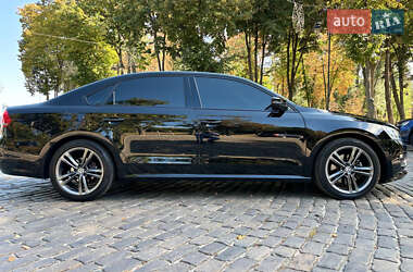 Седан Volkswagen Passat 2014 в 