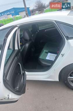 Седан Volkswagen Passat 2014 в 