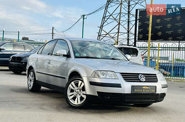 Седан Volkswagen Passat 2004 в 