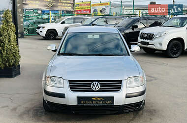 Седан Volkswagen Passat 2004 в 
