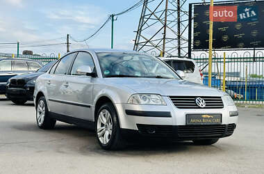 Седан Volkswagen Passat 2004 в 