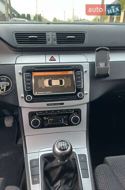 Універсал Volkswagen Passat 2010 в 