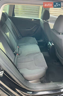 Універсал Volkswagen Passat 2010 в 