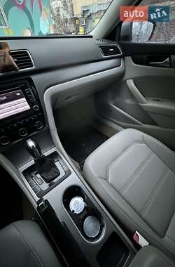 Седан Volkswagen Passat 2014 в 