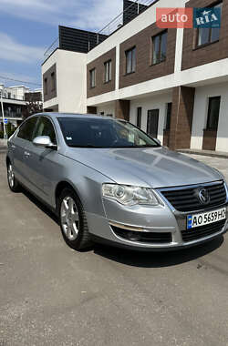 Седан Volkswagen Passat 2005 в Киеве