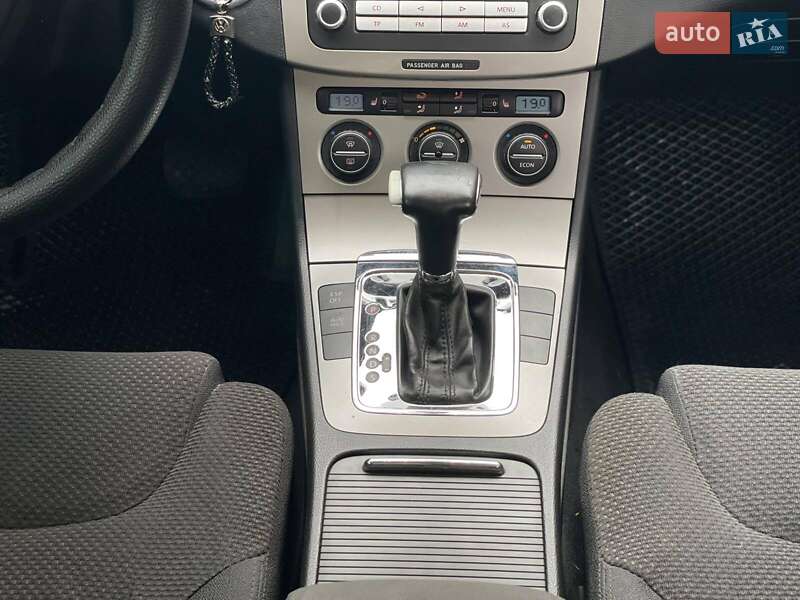 Седан Volkswagen Passat 2007 в Дніпрі