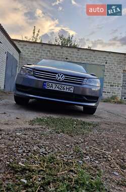 Седан Volkswagen Passat 2013 в Малій Висці
