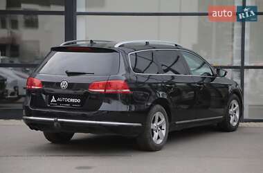 Універсал Volkswagen Passat 2011 в 