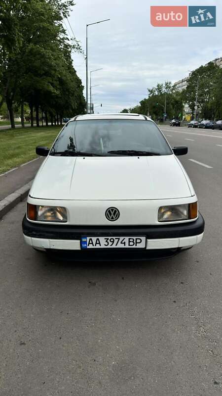 Volkswagen Passat 1992